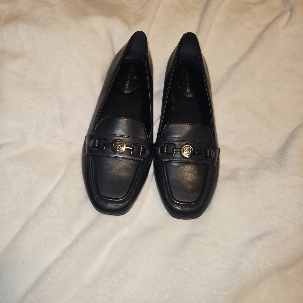 Bandolino Chic Navy Blue Leather Loafers